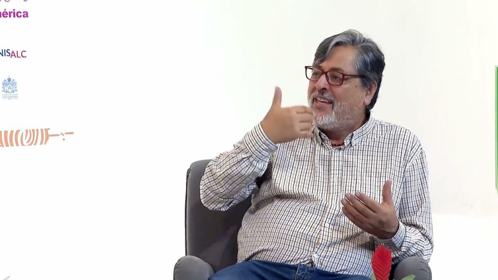 Francisco Ordóñez, Comunicador Social